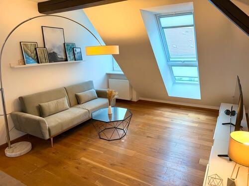 Foto - Wunderschöne, helle Altbauwohnung im östl. Ringgebiet - möbliert