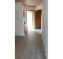 Helle 3 Zimmer DG Wohnung mit Gehobener Ausstattung - Emskirchen