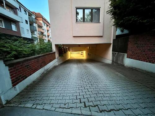 Foto - Biete TG Stellplatz mit Rolltor zentrumsnah HN Bergstraße