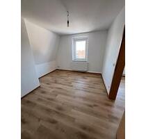 1 Zimmer Wohnung zu vermieten - 220,00&nbsp;EUR Kaltmiete, ca.&nbsp; 32,00&nbsp;m&sup2; in Lichtentanne (PLZ: 08115)