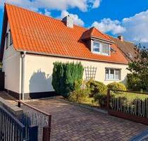 Familienfreundliche Doppelhaushälfte mit Kamin - Burg