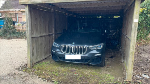 Foto - Stellplatz Carport 3,0 x 2,1 x 6,0 m Holländerkoppel am Bahnhof