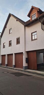 Foto - Einfamilienhaus mit Terrasse, Garage und Garten