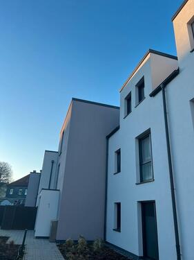 Foto - Ruhige, hochwertige 2-Zimmer DG mit Dachterrasse