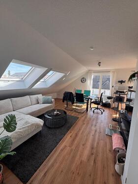 Foto - Moderne 3-Zimmer-Dachgeschosswohnung (82m2) mit Einbauküche