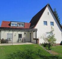 Grundstück mit renovierungsbedürftigem Einfamilienhaus - Nürnberg Altenfurt