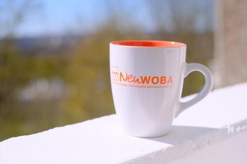 Foto - ... mit Balkon und Badewanne ...