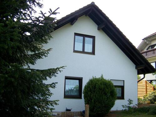 Foto - Einfamilienhaus mit Einliegerwohnung u. Doppelgarage EFH