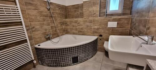 Foto - Sehr schöne teilmöblierte 4 Zimmer 103 qm DG Maisonette Wohnung mit EBK, Balkon usw.