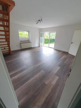 Foto - 2 Zimmer Haushälfte mit neuer EBK, Garten und Carport