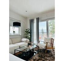 möblierte DG-Wohnung mit großer Terrasse (200qm) + Stellplatz - Berlin Tempelhof-Schöneberg