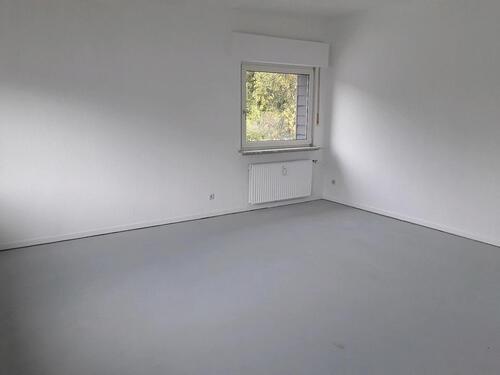 Foto - Renovierte große helle Wohnung - 950,00 EUR Kaltmiete,