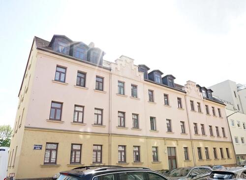 Foto - Großzügige 3-Raum-Dachgeschosswohnung mit Balkon und Stellplatz