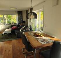 Top Floor Living: 2-Zimmer-DG-Wohnung mit großem Balkon - Wolpertswende