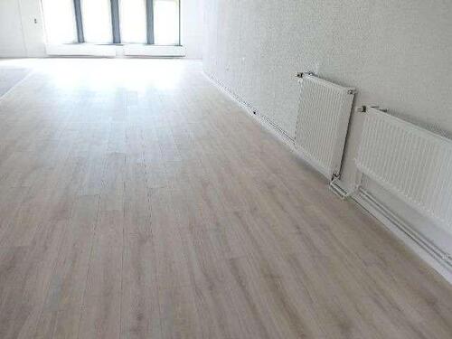 Foto - Neue 90m² große helle Loft-Whg. direkt im Zentrum mit neuem Bad, mgl. Einbauküche & eigenem Eingang