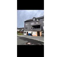 Mehrfamilienhaus - 145.000,00&nbsp;EUR Kaufpreis, ca.&nbsp; 229,00&nbsp;m&sup2; in Herdorf (PLZ: 57562)