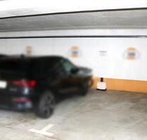 Tiefgaragenstellplatz in Köln, am Standort Roßstraße 39 zu vermieten.