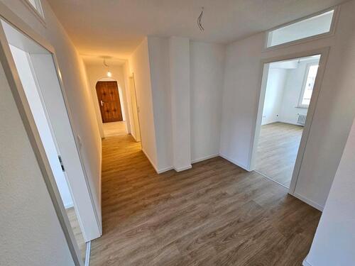 Foto - Neu sanierte 4-Zimmerwohnung - 1.550,00&nbsp;EUR Kaltmiete, ca.&nbsp; 120,00&nbsp;m&sup2;