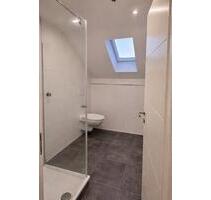 Einziehen&Wohlfühlen3-Zimmer-Dachgeschosswohnung Essen-Kupferdreh