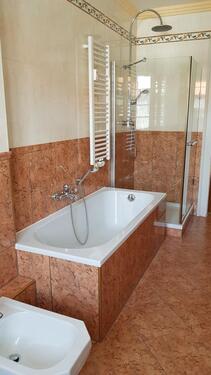 Foto - Altersgerechte 3-Raum-Wohnung mit EBK im Erdgeschoss