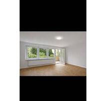 Renovierte 2-Zimmer-Wohnung mit 2xBalkon - Gröbenzell