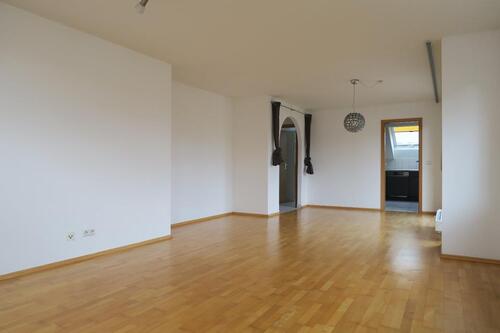 Foto - 4.5 Zimmer Maisonettenwohnung zur Miete in Schwieberdingen