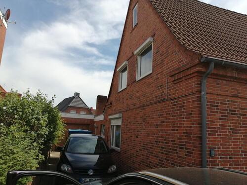 Foto - Haushälfte mit Garten - 880,00&nbsp;EUR Kaltmiete, ca.&nbsp; 85,00&nbsp;m&sup2;