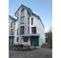 Wohnen im Neubau: Moderne 3-Zimmer-Wohnung & exklusive 4-Zimmer-Galeriewohnung in Köln-Weiler