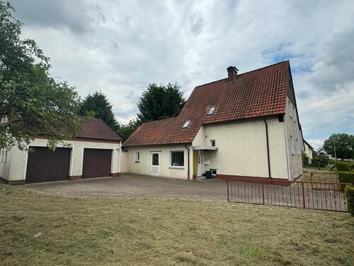 Foto - Gemütliches Einfamilienhaus mit großem Grundstück