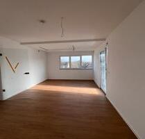 Helle 4 Zimmer Wohnung, 119, Aufzug, Balkon, zwei Bäder - Burscheid