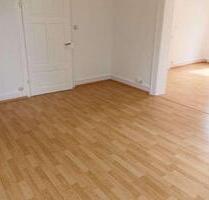Großzügig wie in einer Villa wohnen! Helle 117m² 4,5 Zi.-Wohnung in ruhiger grüner Lage mit Garage! - Hessisch Oldendorf