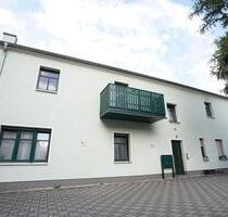 Geräumige 2-Raum Wohnung im Innenhof mit Balkon - Dresden Cossebaude