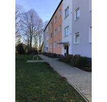 Frisch renovierte 2-Zimmer-Wohnung mit Balkon - Duisburg Hamborn