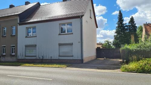 Foto - Charmantes Reihenendhaus mit 6 Zimmern und Garage in Bad Lausick