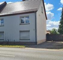 Charmantes Reihenendhaus mit 6 Zimmern und Garage in Bad Lausick