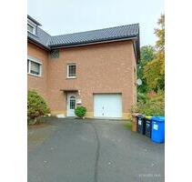 Wohnung mit großer Einbauküche und zusätzlichen Kellerräumen - Niederfischbach