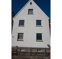 1–2 Familienhaus mit Garten in Burgbernheim zu vermieten