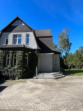 Foto - Großes Einfamilienhaus bzw kleines 2-Familienhaus