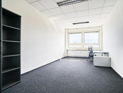 Foto - Großes Büro ab 6,50 EURm² – mit flexiblen Räumen & Teeküche!*