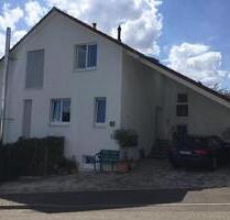 Ruhig gelegenes Zweifam-Haus m. Einliegerw., uneinsicht. Garten - Ludwigsburg Hoheneck