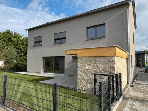 Foto - Verkaufe Einfamilienhaus (Neubau) in zentraler ruhiger Lage