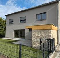 Verkaufe Einfamilienhaus (Neubau) in zentraler ruhiger Lage - Abensberg