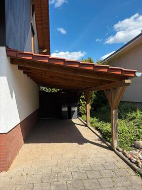Foto - Carport aus Holz mit Dachziegel zum Selbstabbau