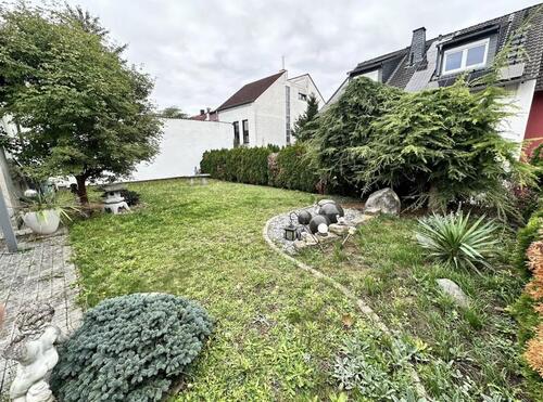 Foto - Ruhig gelegenes großes EFH in Klein-Karben