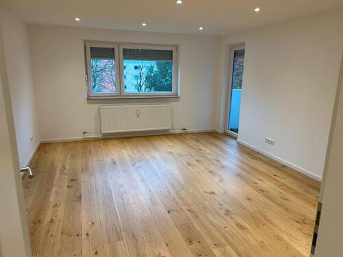 Foto - 3-Zimmerwohnung mit EBK & Außenstellplatz München Nord