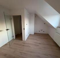 Erstbezug nach Kernsanierung – 3-Zimmer-Dachgeschosswohnung - Mülheim-Kärlich