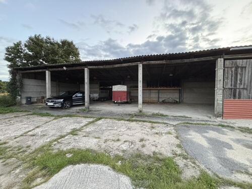 Foto - Überdachte Stellplätze für Wohnmobile, Boote & LKW