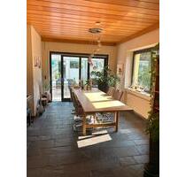 Haus in AachenOberforstbach m. Wintergarten, Solarthermie, Garage