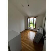 Luftiges WG-Zimmer in riesiger lichtdurchfluteter Wohnung - Wolfratshausen