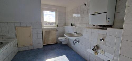 Foto - 100 qm Wohnung 4,5 Zimmer - 850,00&nbsp;EUR Kaltmiete, ca.&nbsp; 100,00&nbsp;m&sup2;